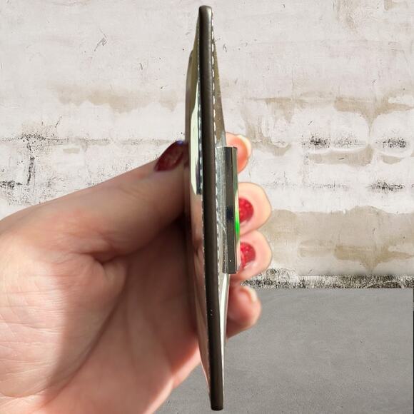 Kate Spade NWT Bridget Mirror Metallic Small Slim Card Holder Silver - Picture 4 of 5